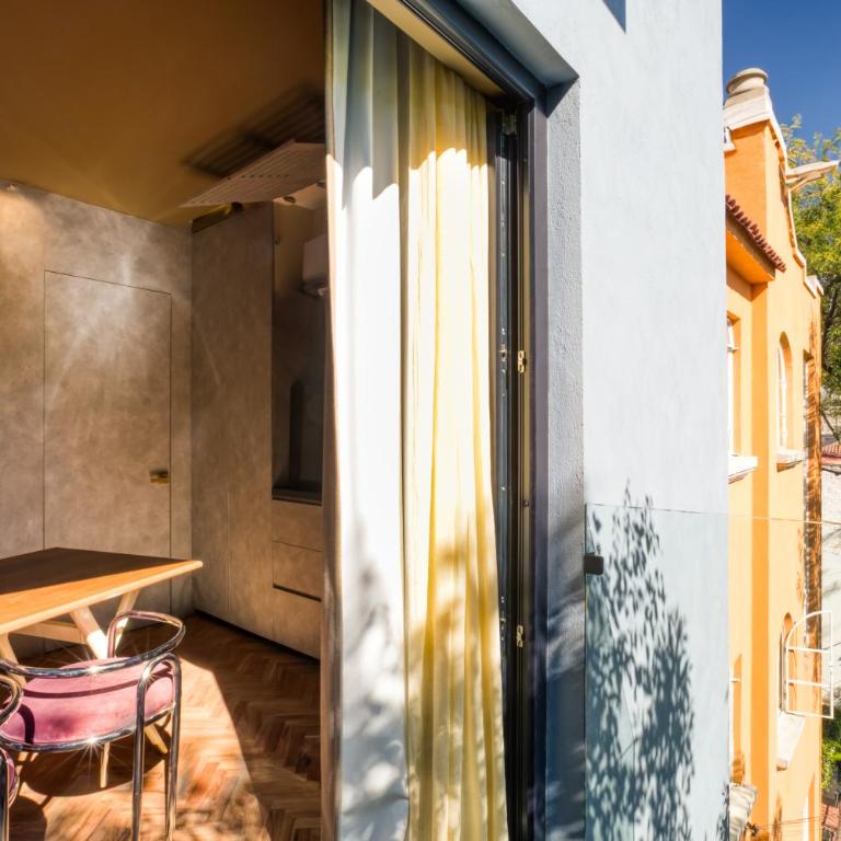 El Alfonsa - King Suite with Balcony - 14