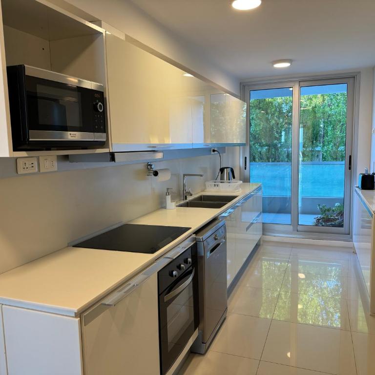 BOUTIQUE LUMIERE FRENTE al MAR con vista a los atardeceres 2 dormitorios 3 baños cocina definida 2 balcones cochera y amenities Un verdadero lujo - Apartamento de 2 dormitorios - 22