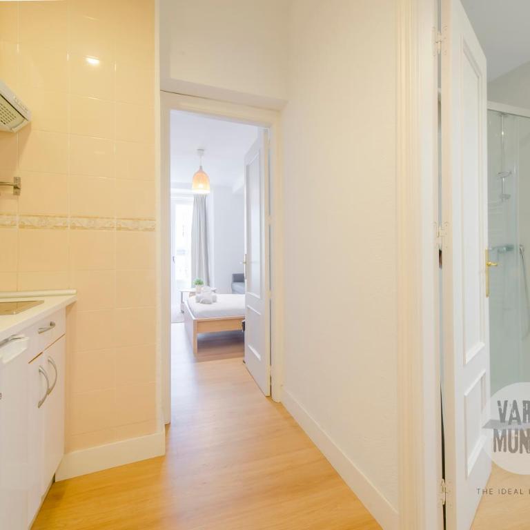 Tu ventana a Madrid para 3, conoce Carretas 25 - Studio - 15