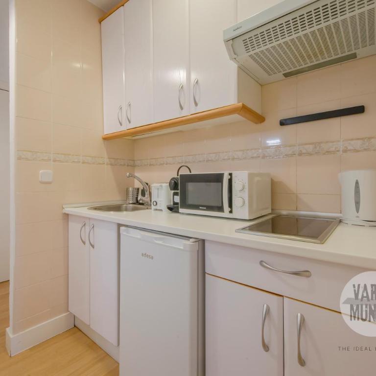 Tu ventana a Madrid para 3, conoce Carretas 25 - Studio - 18