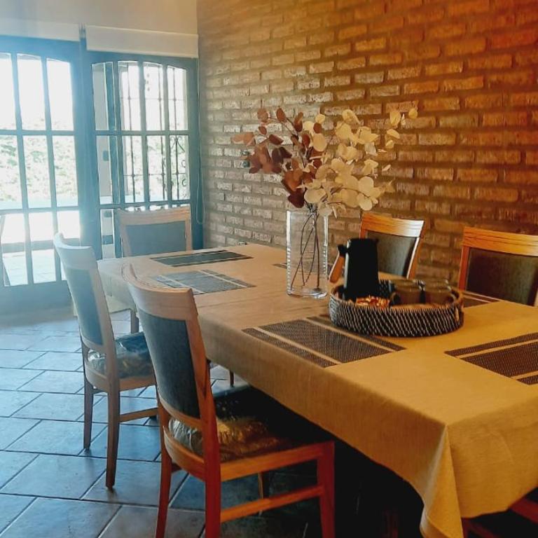 Casa en Rivadavia San Juan Argentina con Pileta - Casa de 3 dormitorios - 4