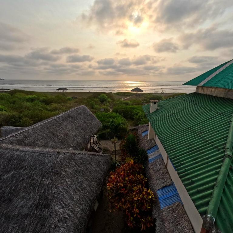 La Perla Hostel and Cabins - Triple Room with Balcony - 1