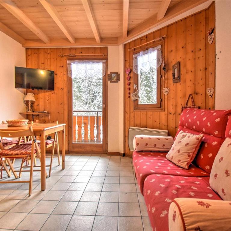 Morzine: Apt 2 Pièces, Mezzanine, 4 Pers, WiFi, Parking - FR-1-524-132 - Apartment - 1