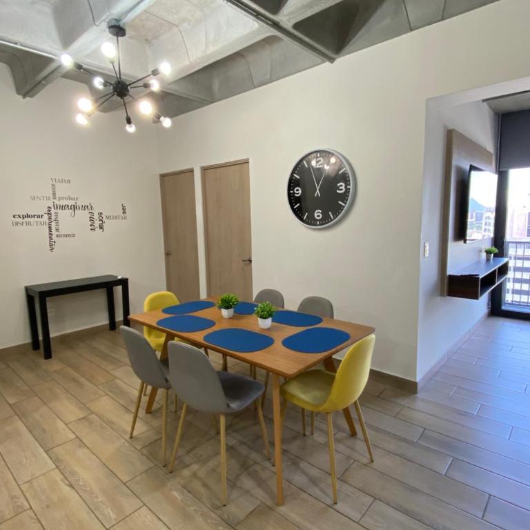 Lux 2 bedroom apartment, swimming pool, gym and free parking spot in Macro Plaza area - Two-Bedroom Apartment - 19