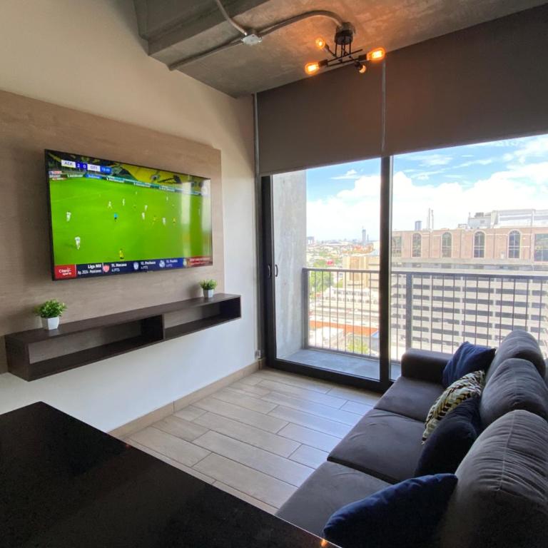 Lux 2 bedroom apartment, swimming pool, gym and free parking spot in Macro Plaza area - Two-Bedroom Apartment - 16