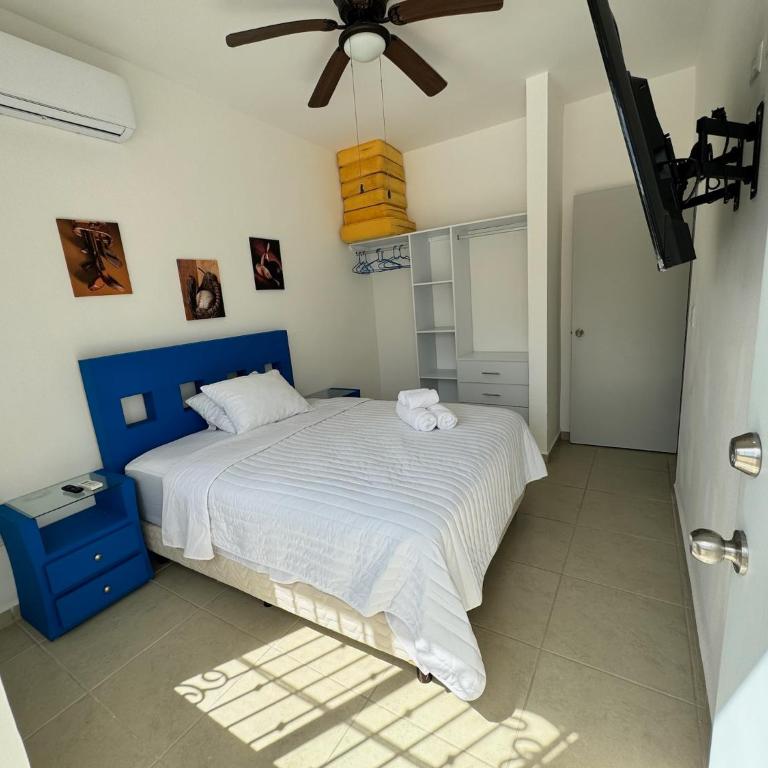 Hermosa y cómoda casa con alberca compartida en Puerto Morelos - Double Room with Balcony - 1