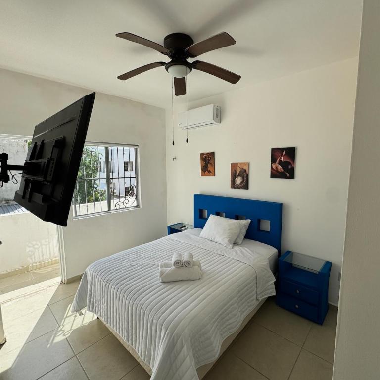 Hermosa y cómoda casa con alberca compartida en Puerto Morelos - Double Room with Balcony - 3