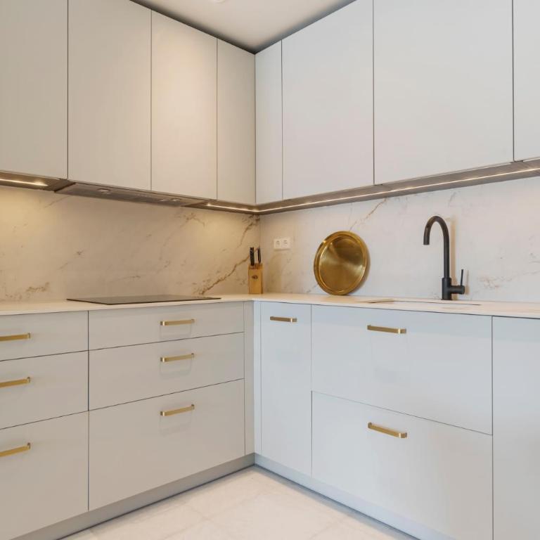 Espacioso y encantador apartamento en las gaviotas - Three-Bedroom Apartment - 13