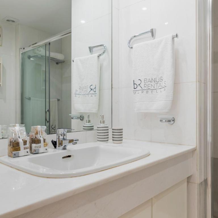 Espacioso y encantador apartamento en las gaviotas - Three-Bedroom Apartment - 24