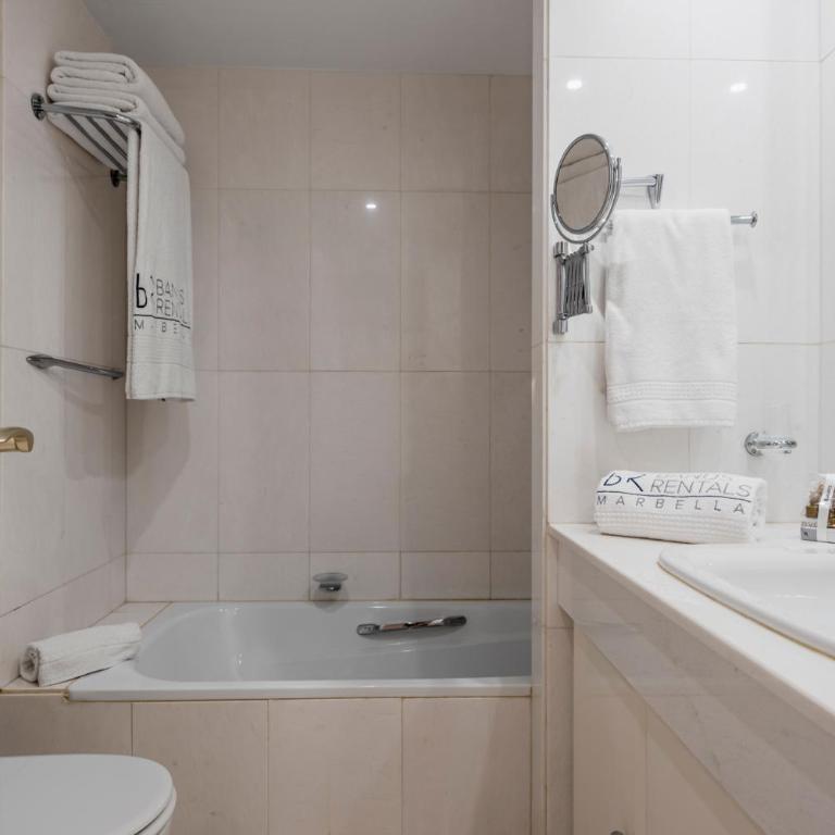 Espacioso y encantador apartamento en las gaviotas - Three-Bedroom Apartment - 26