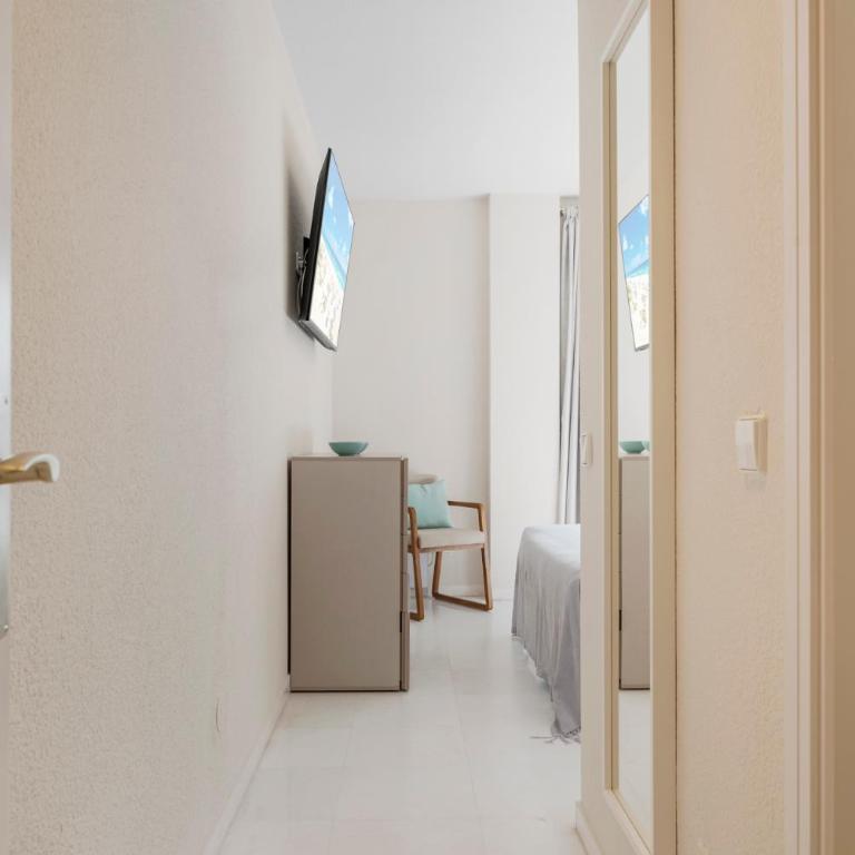 Espacioso y encantador apartamento en las gaviotas - Three-Bedroom Apartment - 16