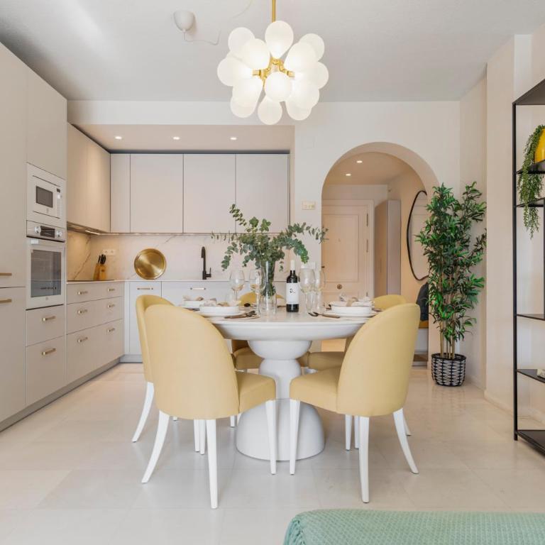 Espacioso y encantador apartamento en las gaviotas - Three-Bedroom Apartment - 11