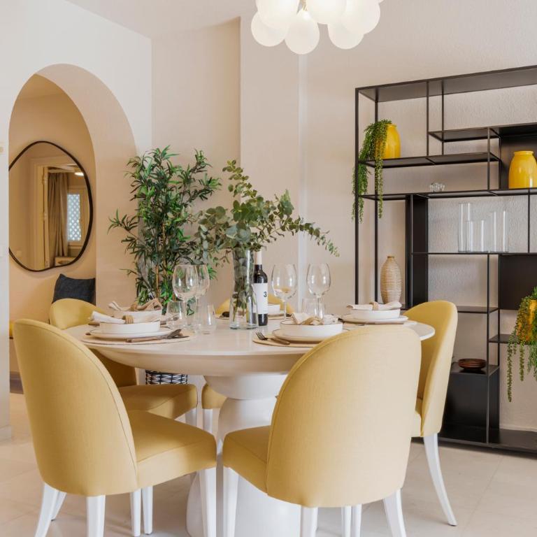 Espacioso y encantador apartamento en las gaviotas - Three-Bedroom Apartment - 8