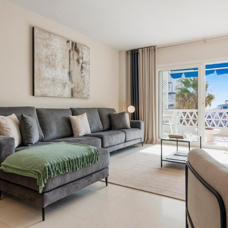Espacioso y encantador apartamento en las gaviotas - Three-Bedroom Apartment - 9