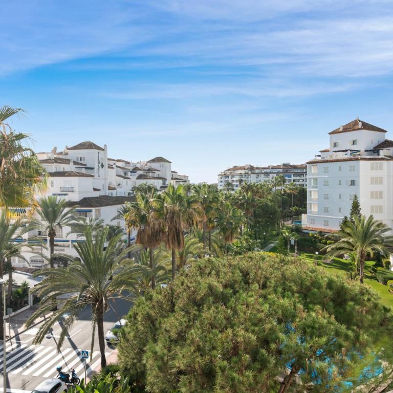 Espacioso y encantador apartamento en las gaviotas - Three-Bedroom Apartment - 31