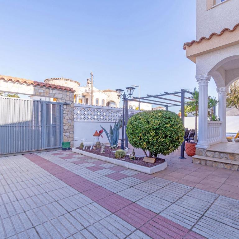 Apart-rent Casa Requesens 0007 - Villa con piscina privada - 46