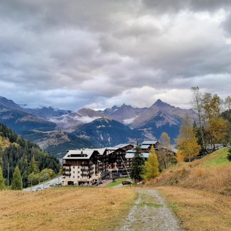 Magnifique studio au pied du télécabine d'Arrondaz et des pistes de ski - Apartamento de 2 dormitorios - 21