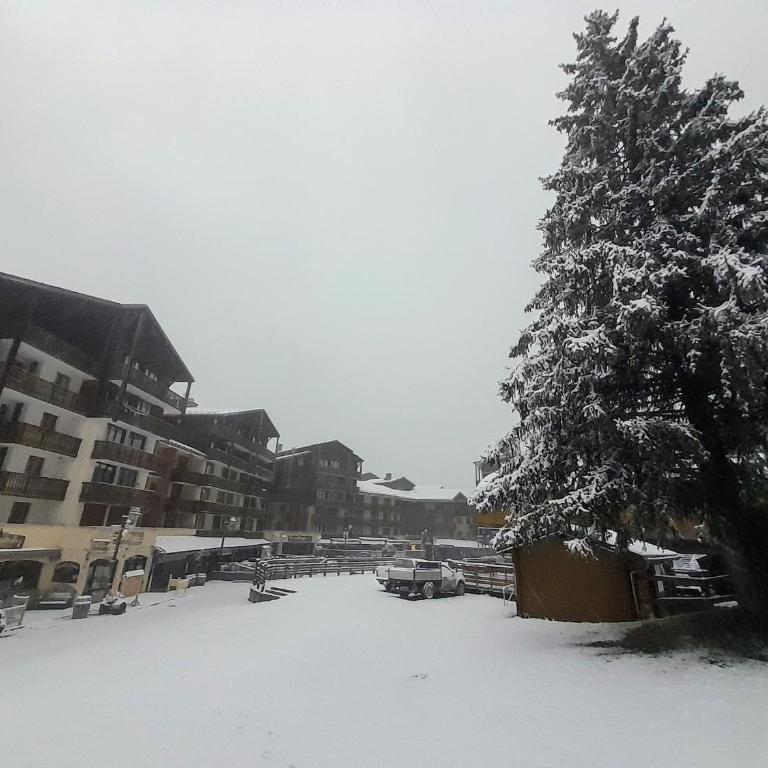 Magnifique studio au pied du télécabine d'Arrondaz et des pistes de ski - Apartamento de 2 dormitorios - 25