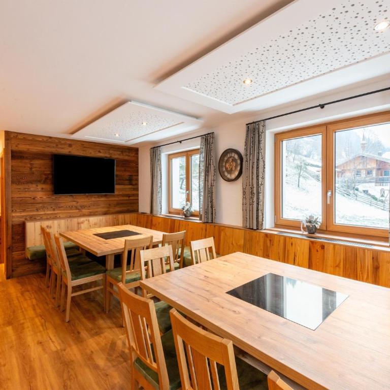Farmhouse in Bramberg with Sauna & Ski Access - Ferienhaus mit 6 Schlafzimmern - 10