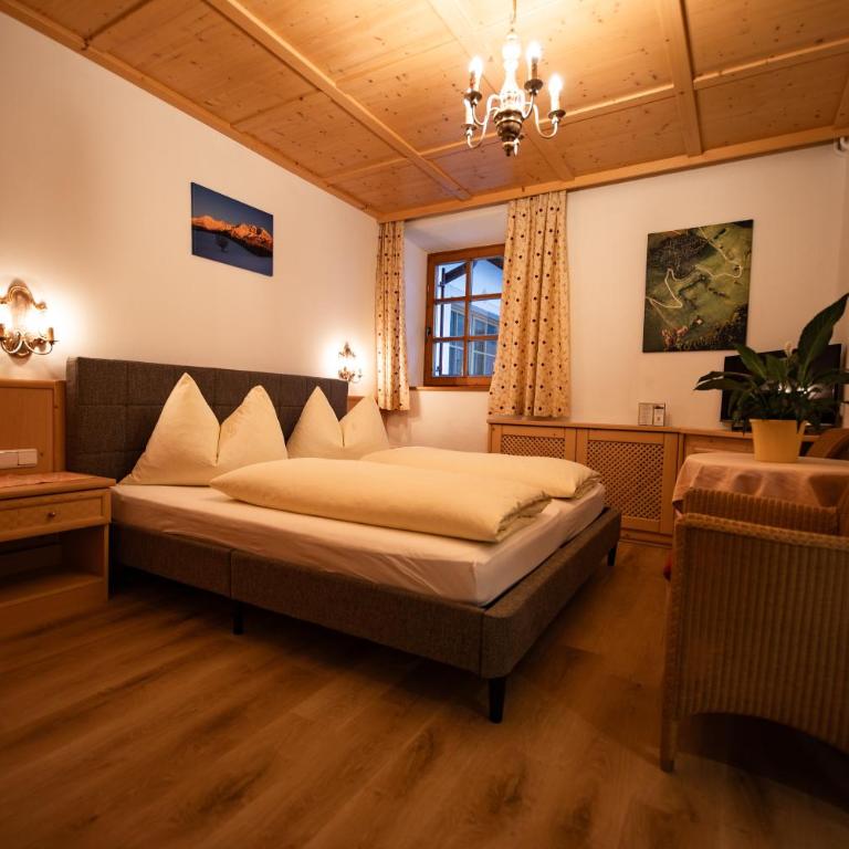 Zimmer & Ferienwohnungen Dandler - Deluxe Doppelzimmer - 1