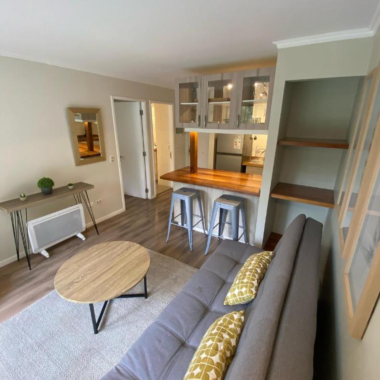 Departamento cercano al Volcan y Centro de Pucon - Apartment with Pool View - 2