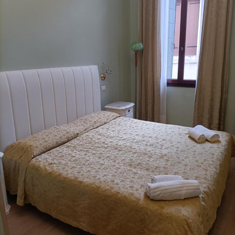 Palazzo Lion Morosini - Check in presso Locanda Ai Santi Apostoli - Camera Tripla - 4