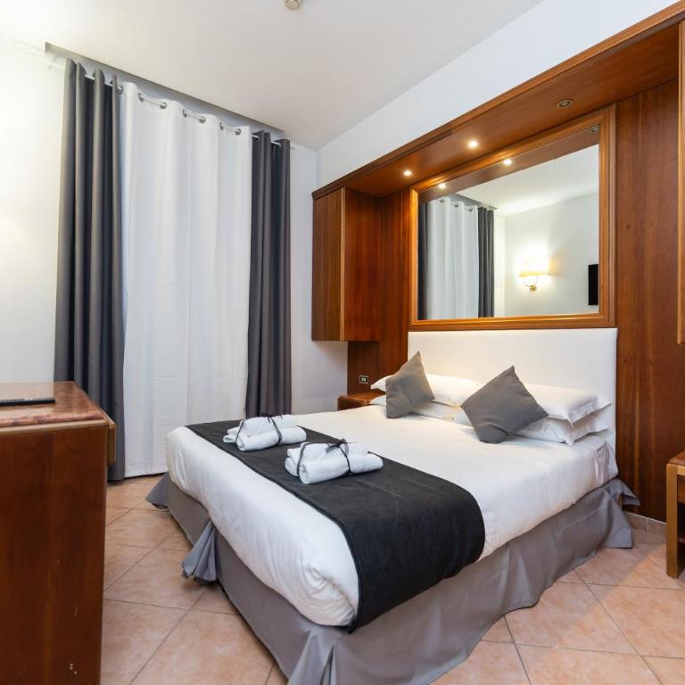Hotel Max - Camera Matrimoniale - 3