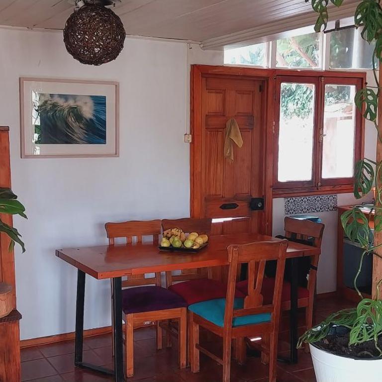 Casa soleada para cuatro personas, con patio, hamaca y parrilla - Two-Bedroom House - 6