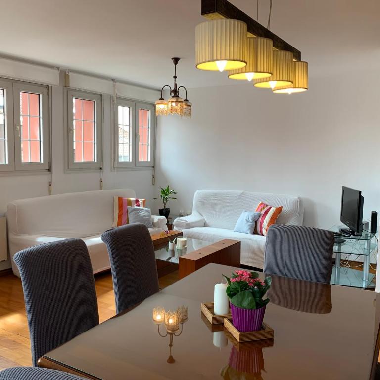 Duplex Centro - calle Corrida - Apartamento de 3 dormitorios - 2
