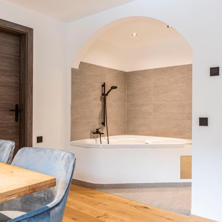 Saalbach Suites by ALPS RESORTS - Suite mit Balkon - 2
