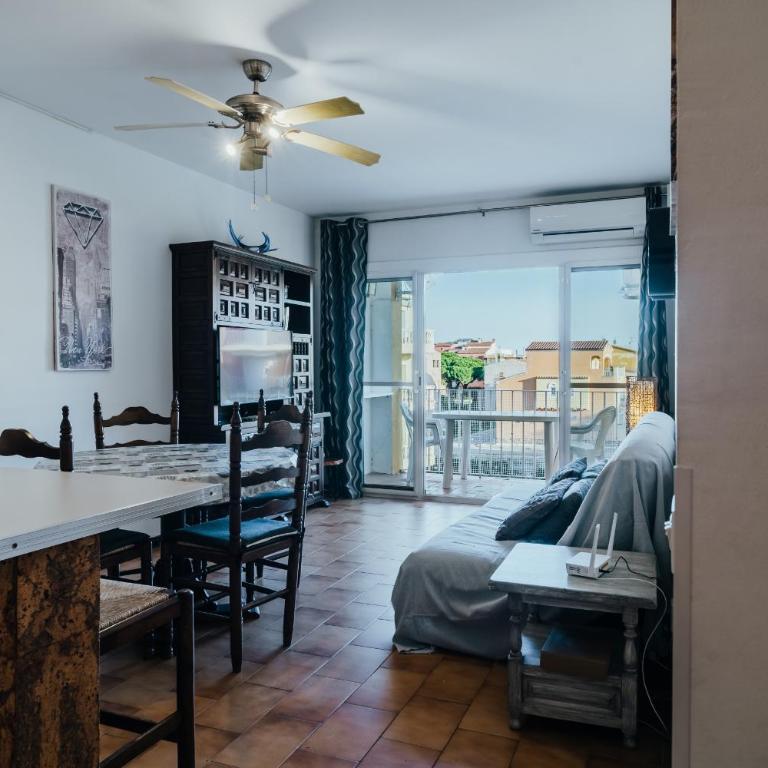 WELCS APARTAMENTO 198 EMP con terraza junto al mar - Apartamento - 7