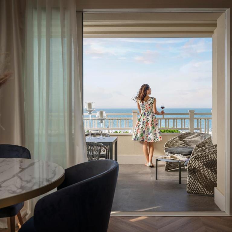Hotel Corallo - King Suite with Sea View - 2