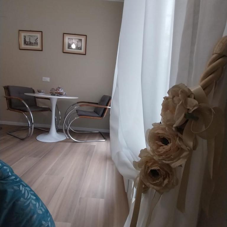 B&B Regina - Camera Matrimoniale con Bagno Privato - 6