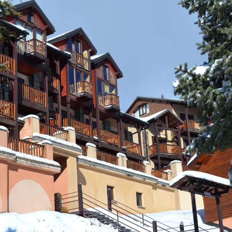 Studio cabine chaleureux à Pyrénées 2000 - WiFi et parking privé - Studio avec Terrasse - 9