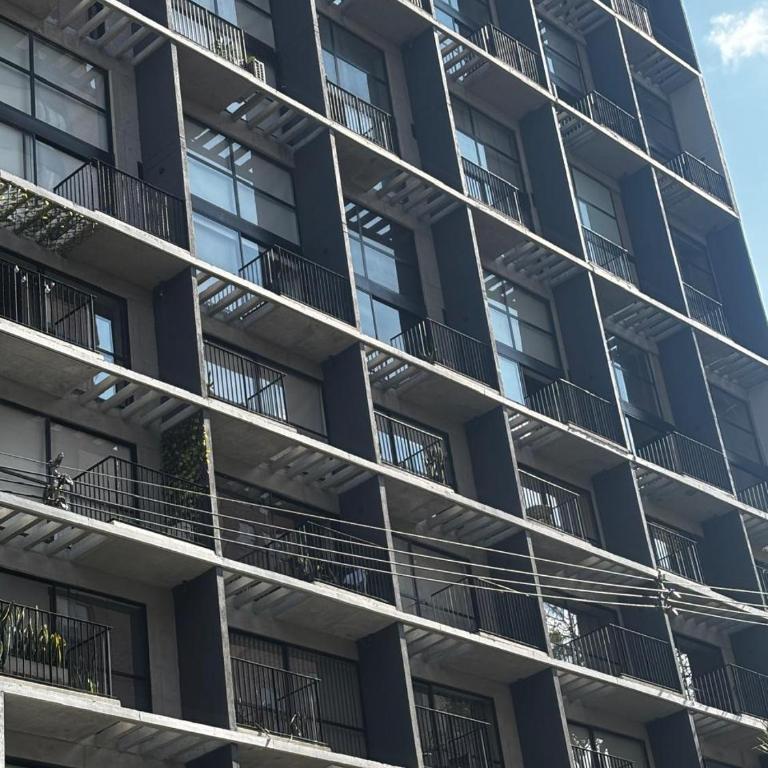Encantador Loft urbano en el corazón de Medellín - Apartamento de 1 dormitorio - 2