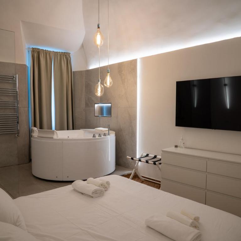 Enjoyhousebracciano suite2 - Suite Deluxe con Vasca Idromassaggio - 12