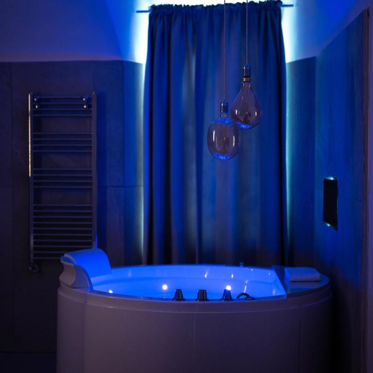Enjoyhousebracciano suite2 - Suite Deluxe con Vasca Idromassaggio - 14