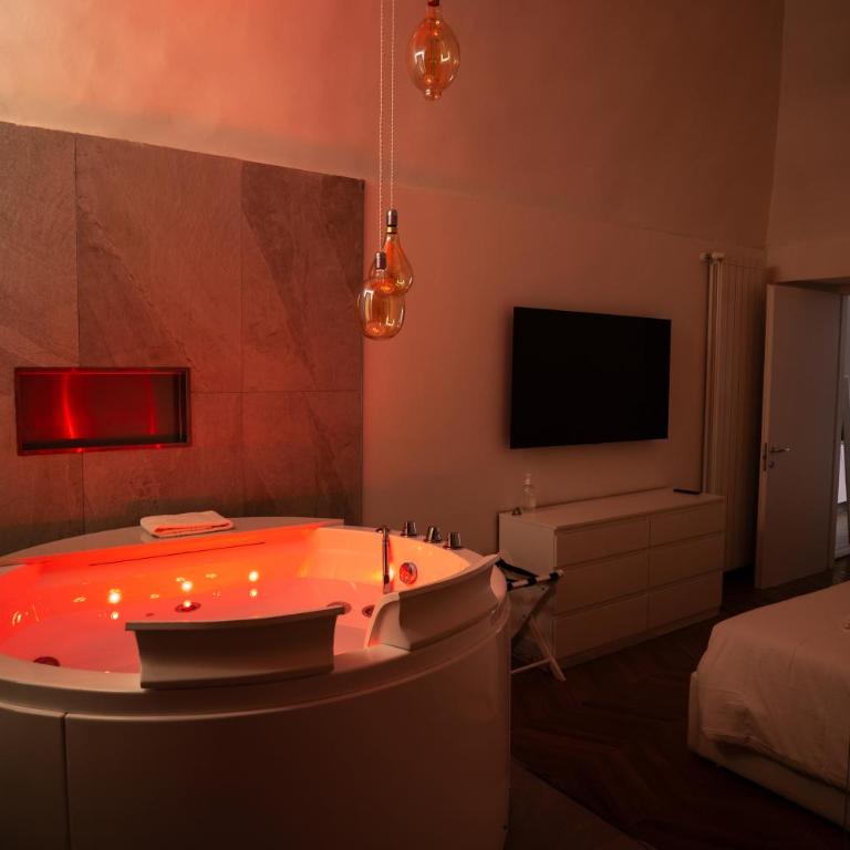 Enjoyhousebracciano suite2 - Suite Deluxe con Vasca Idromassaggio - 21