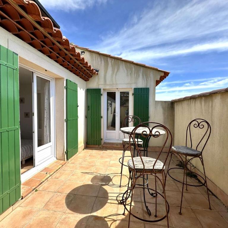 Villa Verde climatisée pour 10 personnes avec piscine chauffée et vue mer à La Londe les Maures - Maison de Vacances - 28