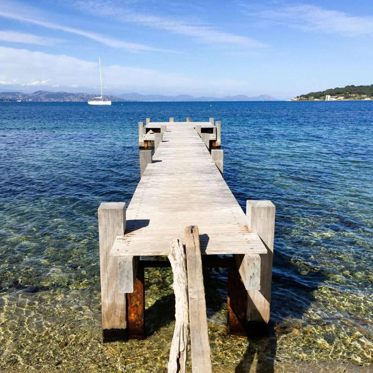 Villa Verde climatisée pour 10 personnes avec piscine chauffée et vue mer à La Londe les Maures - Maison de Vacances - 40