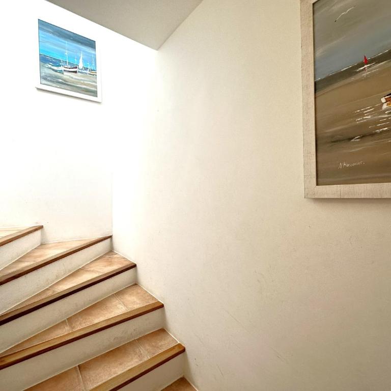 Villa Verde climatisée pour 10 personnes avec piscine chauffée et vue mer à La Londe les Maures - Maison de Vacances - 21
