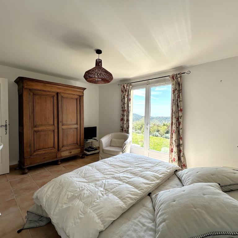 Villa Verde climatisée pour 10 personnes avec piscine chauffée et vue mer à La Londe les Maures - Maison de Vacances - 18