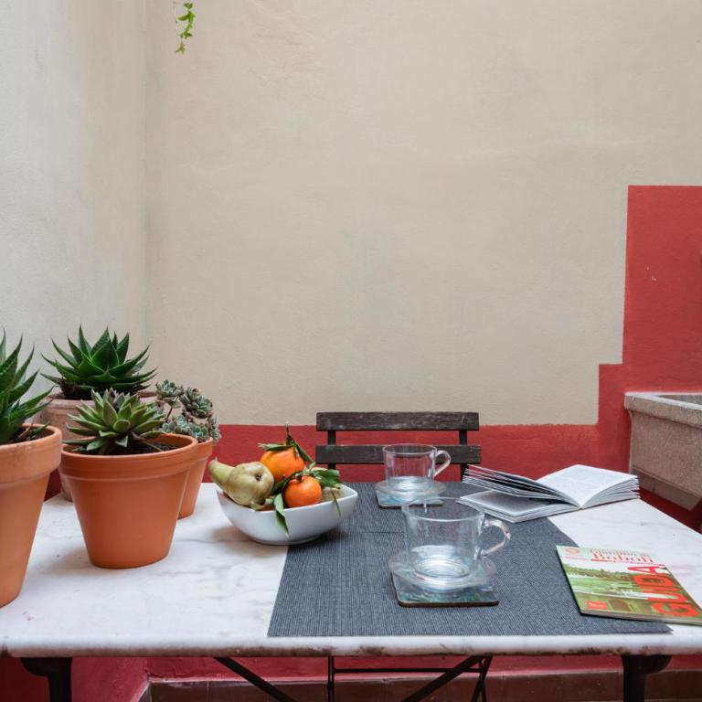 Charming Apartment in the Heart of Santo Spirito - One-Bedroom Apartment - 31