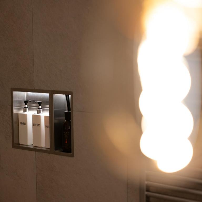 Enjoyhousebracciano suite2 - Suite Deluxe con Vasca Idromassaggio - 22