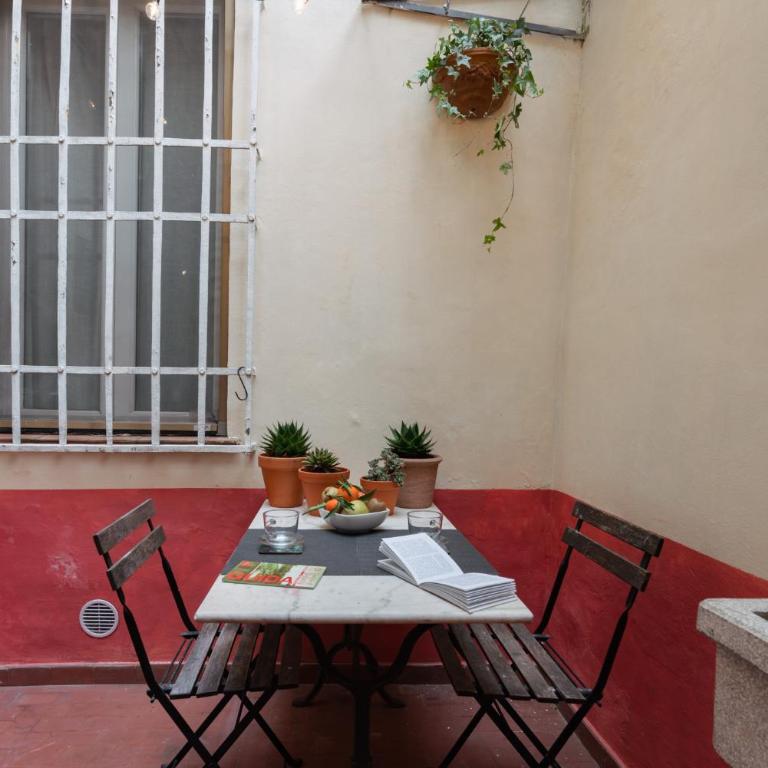 Charming Apartment in the Heart of Santo Spirito - One-Bedroom Apartment - 44