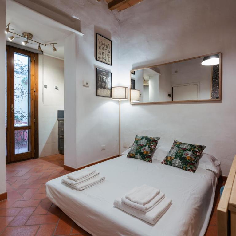 Charming Apartment in the Heart of Santo Spirito - One-Bedroom Apartment - 64