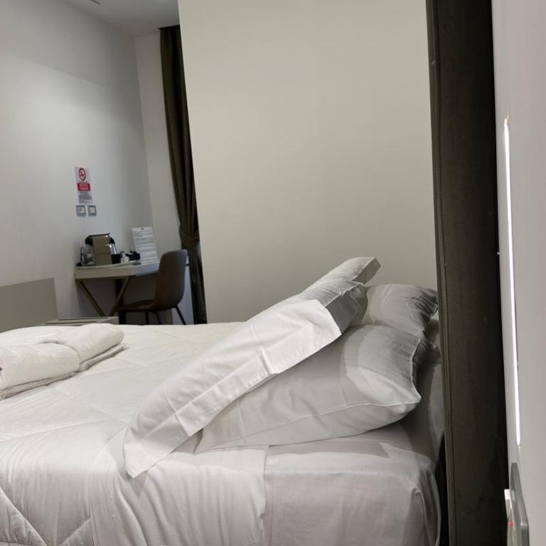 AngelicaHome Roma - Double or Twin Room - 3