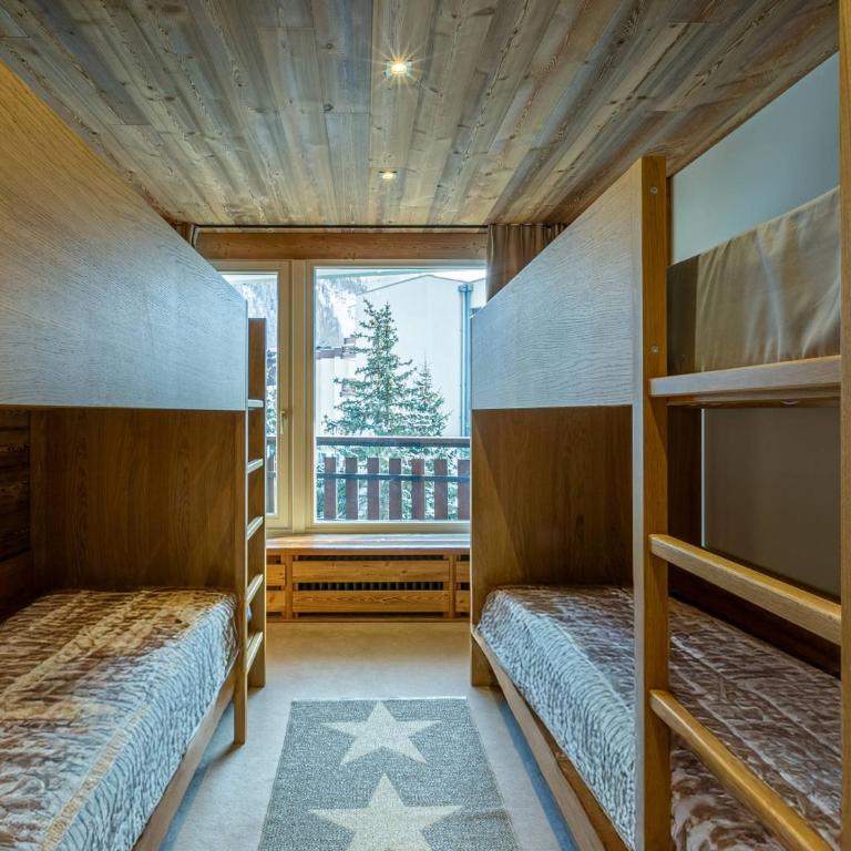 Spacieux duplex 3P avec wifi et balcon sud, parking inclus, près des pistes à Val-d'Isère - FR-1-694-27 - Apartment - 12