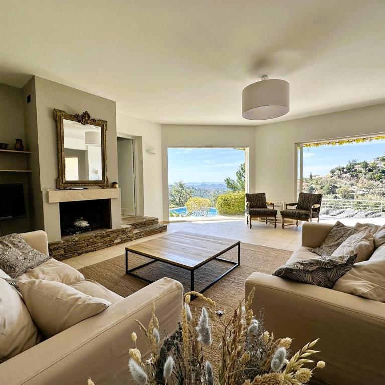 Villa Les Romarins pour 8 personnes avec vue mer panoramique et piscine chauffée à La Londe-les-Maures - Maison de Vacances 4 Chambres - 12