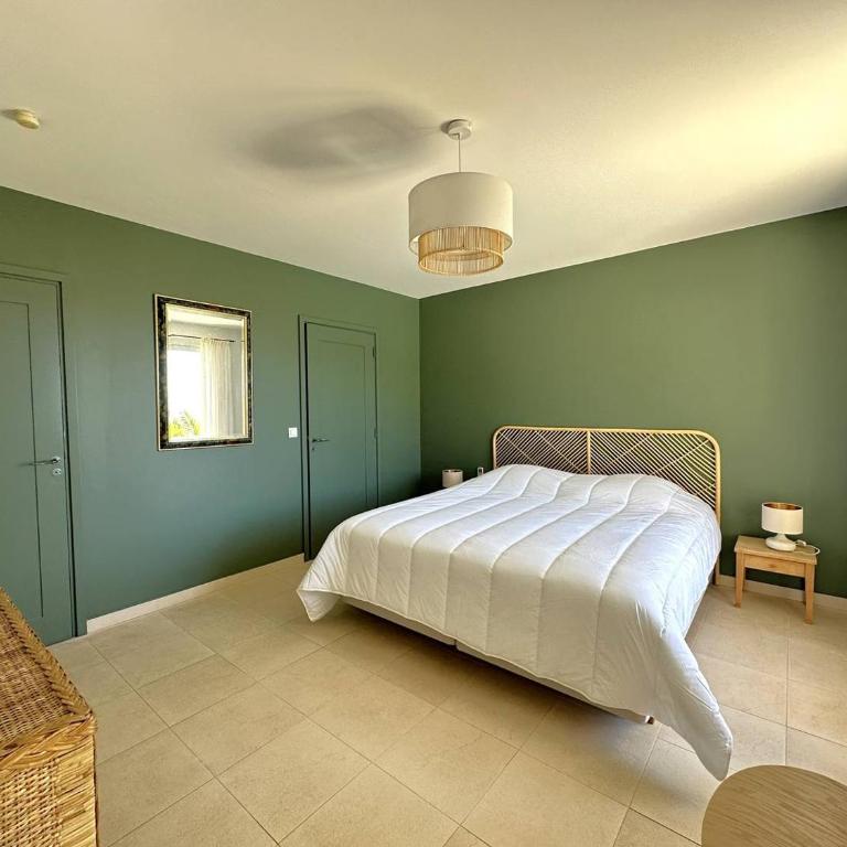 Villa Les Romarins pour 8 personnes avec vue mer panoramique et piscine chauffée à La Londe-les-Maures - Maison de Vacances 4 Chambres - 19